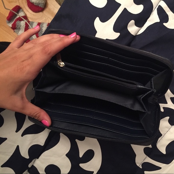 Wallet - Picture 3 of 4