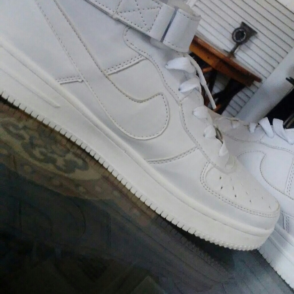 Air Force One - Picture 3 of 3