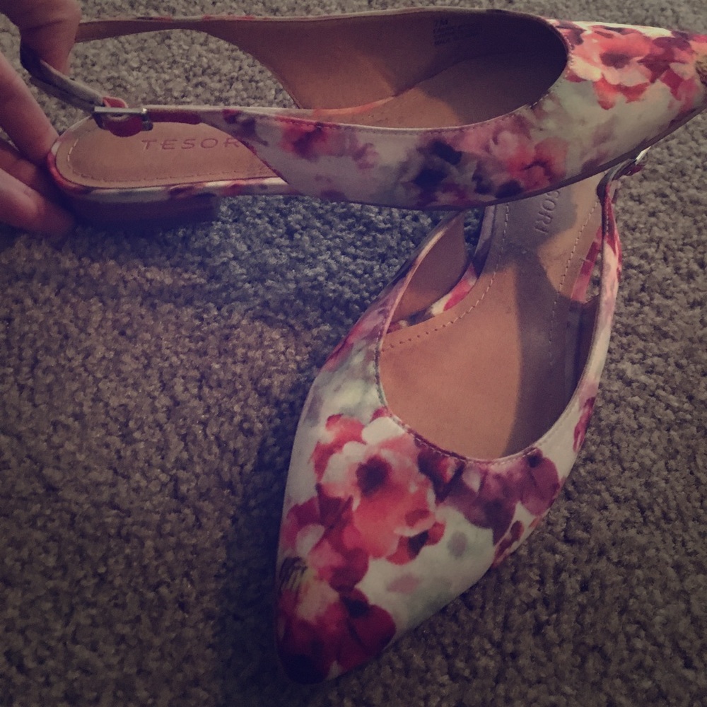 Flower flats