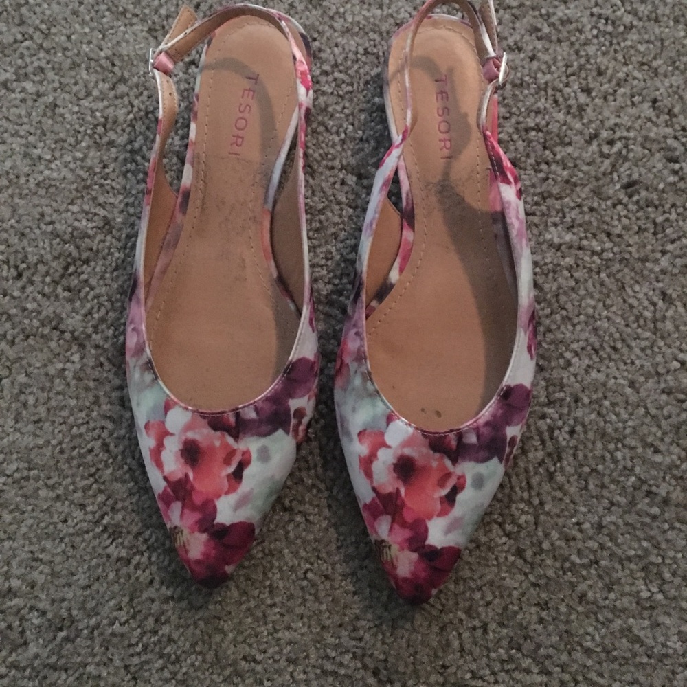 Flower flats - Picture 2 of 4