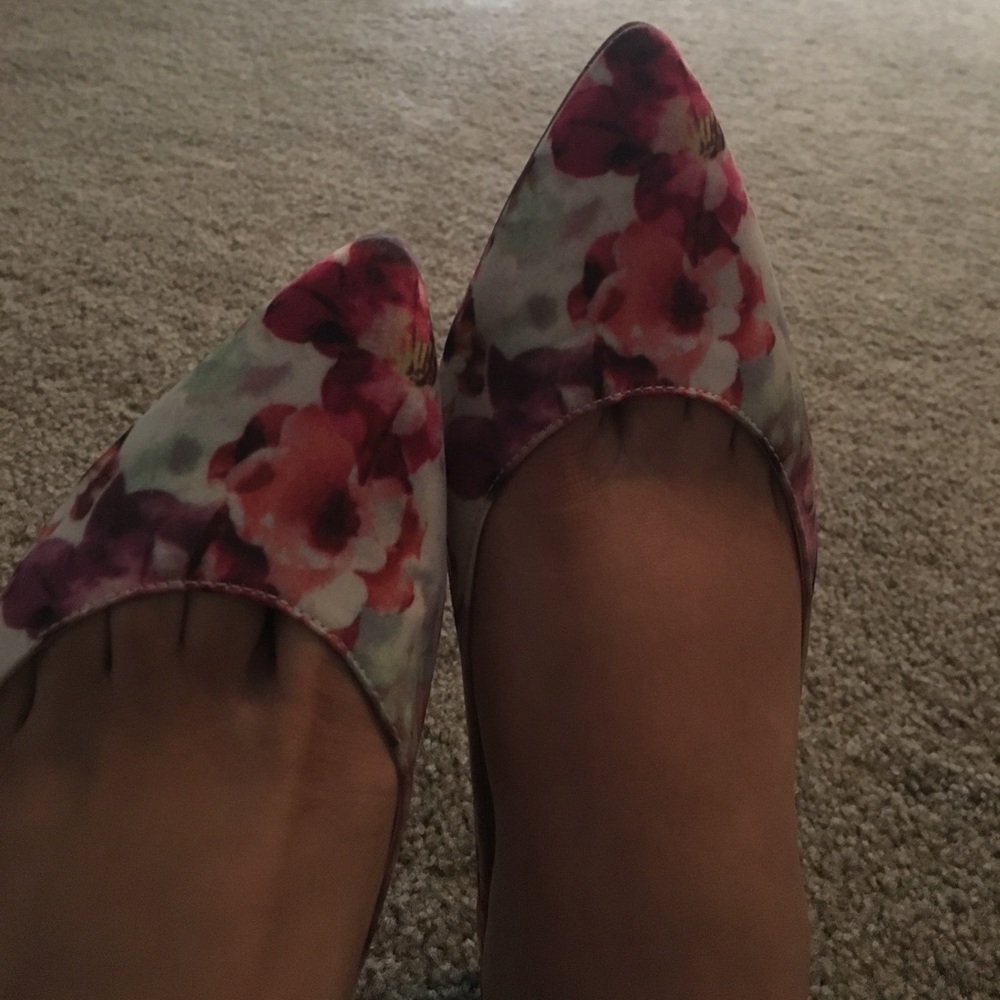 Flower flats - Picture 4 of 4