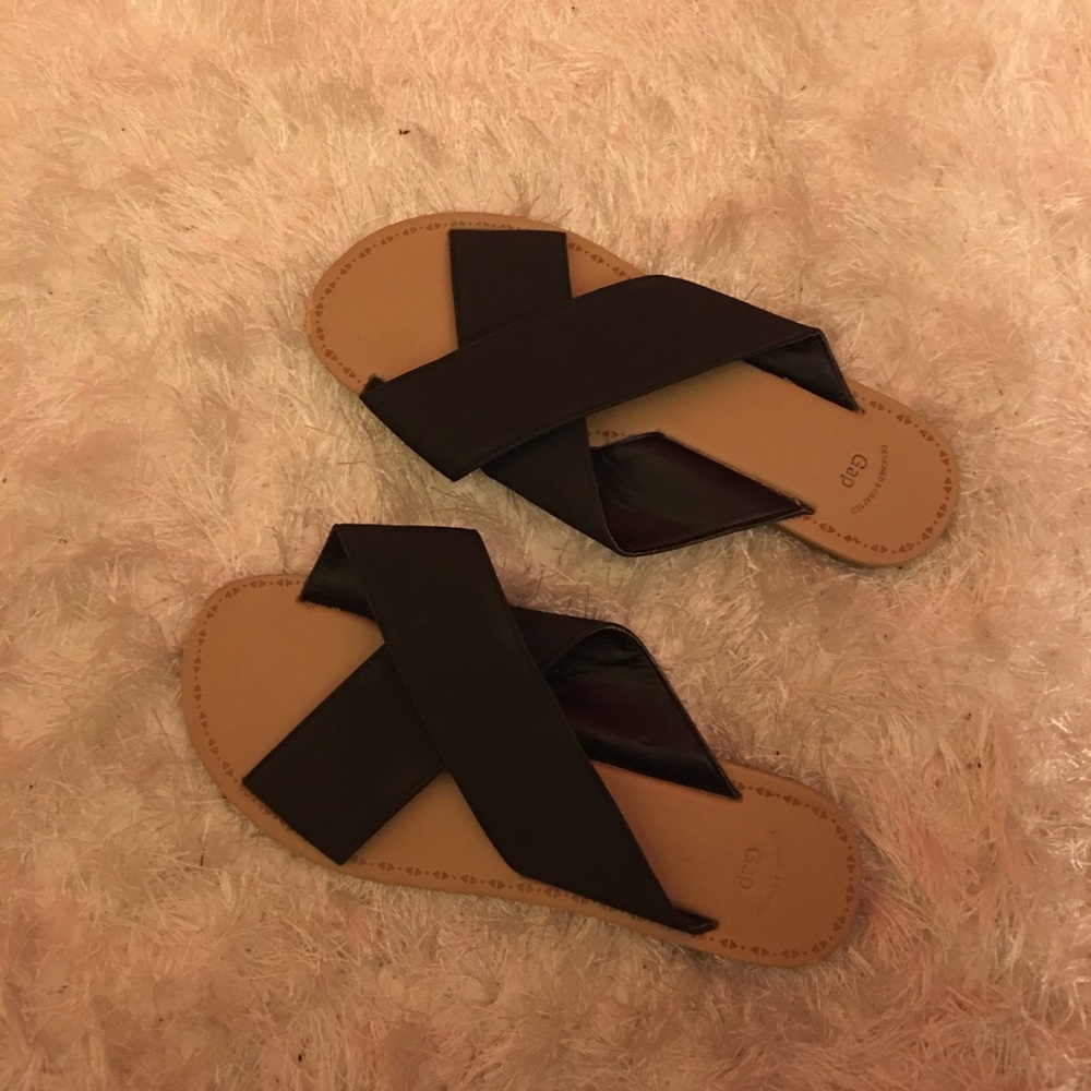 Gap sandals