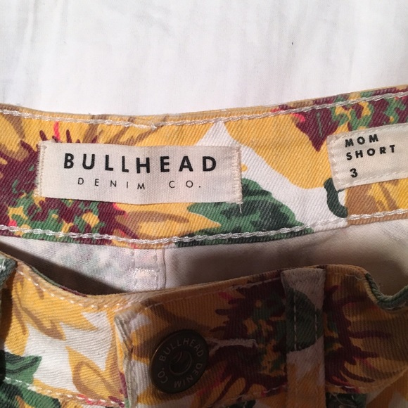 Denim Sunflower Shorts - Picture 4 of 4