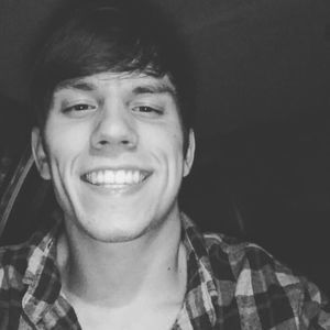 Meet your Posher, Dakota