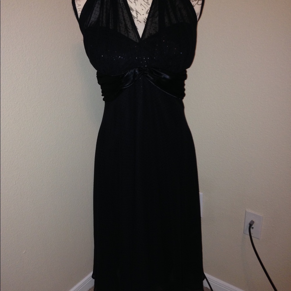 Halter knee-length Chiffon Cocktail Dress