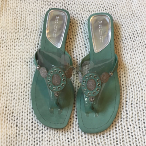 Dressy low-heeled slippers