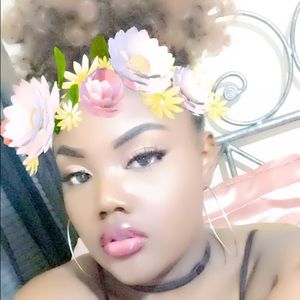 Meet your Posher, Kayla