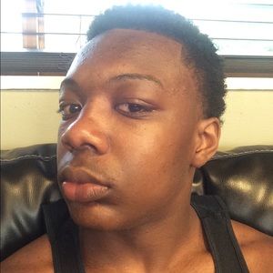 Meet your Posher, Devin