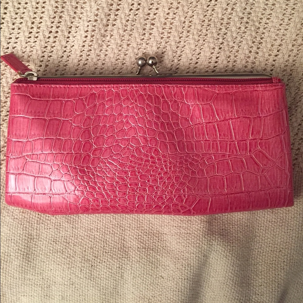 Pink Wallet - Picture 2 of 6