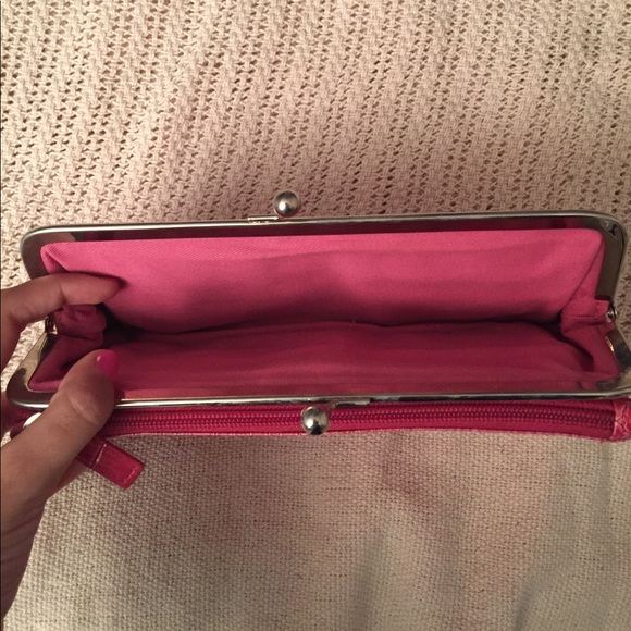 Pink Wallet - Picture 4 of 6
