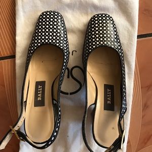 BALLY heels