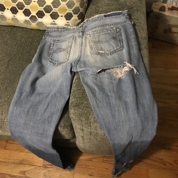 Destroyed a&of low cut jeans - Picture 3 of 3