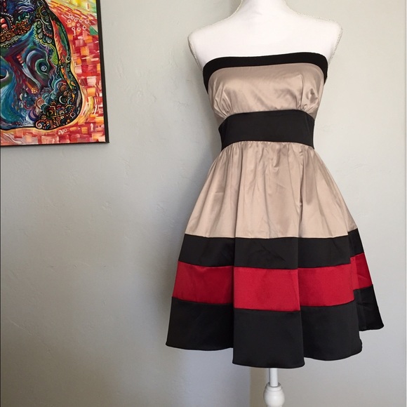 Love Culture Dresses & Skirts - Strapless Party Dress w crinoline