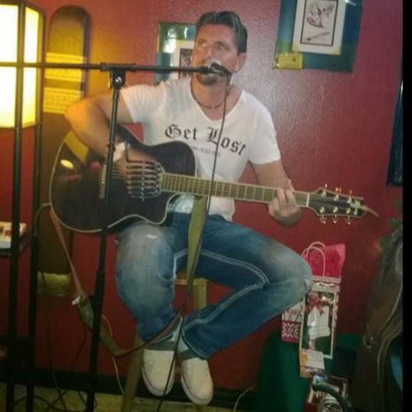 Meet your Posher, Alex - Picture 1 of 1