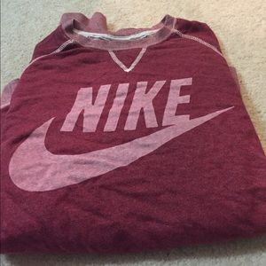 ⭐️MOVING SALE⭐️Nike crew neck sweatshirt