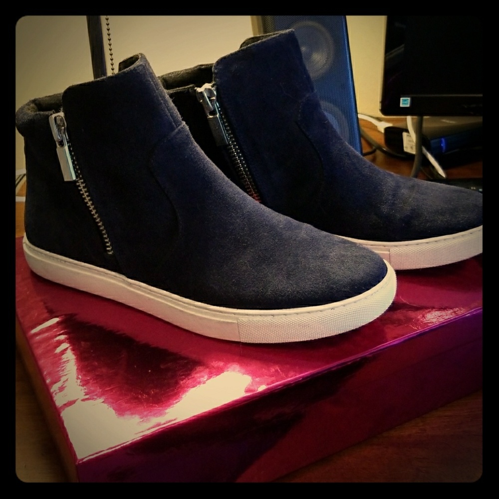 Kenneth Cole Kiera High Top Double zip suede navy