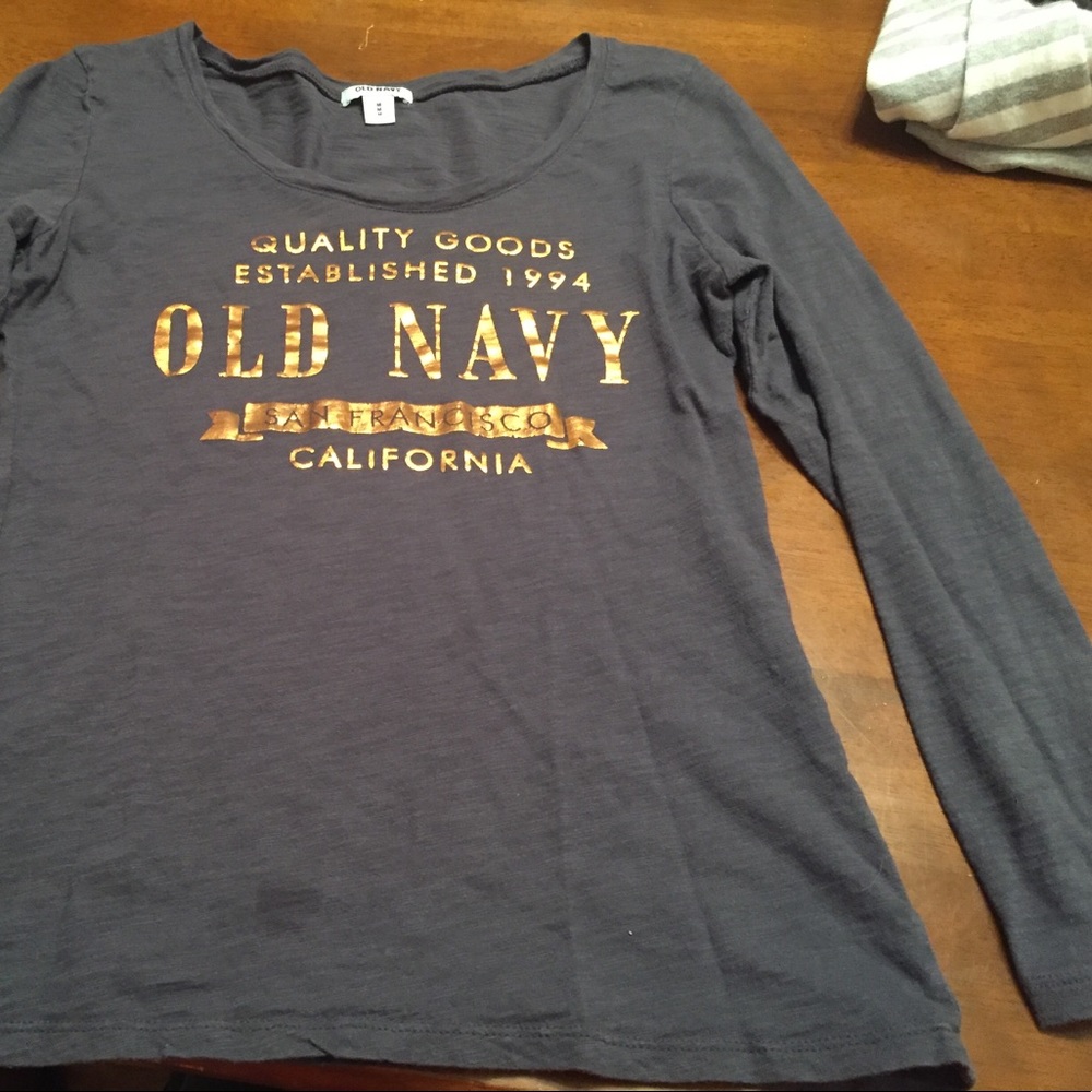 Long sleeve Old Navy T-shirt