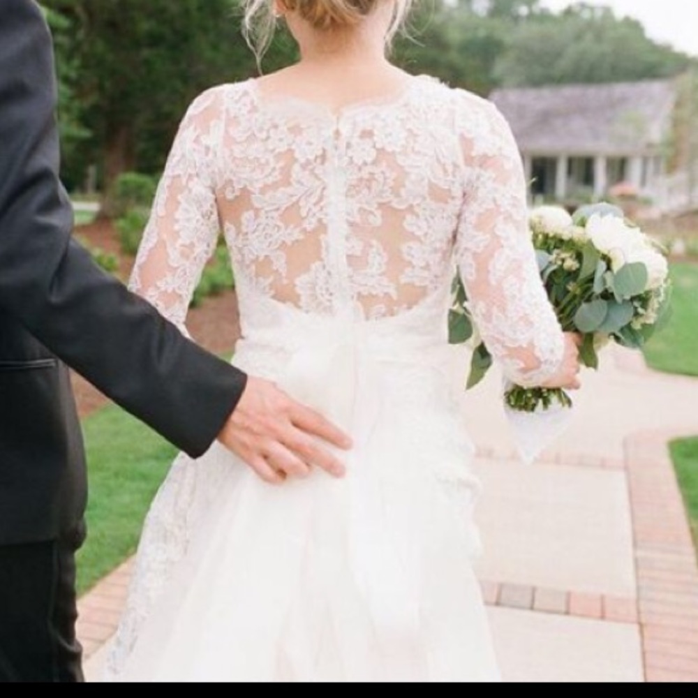 Wedding dress - Picture 3 of 3
