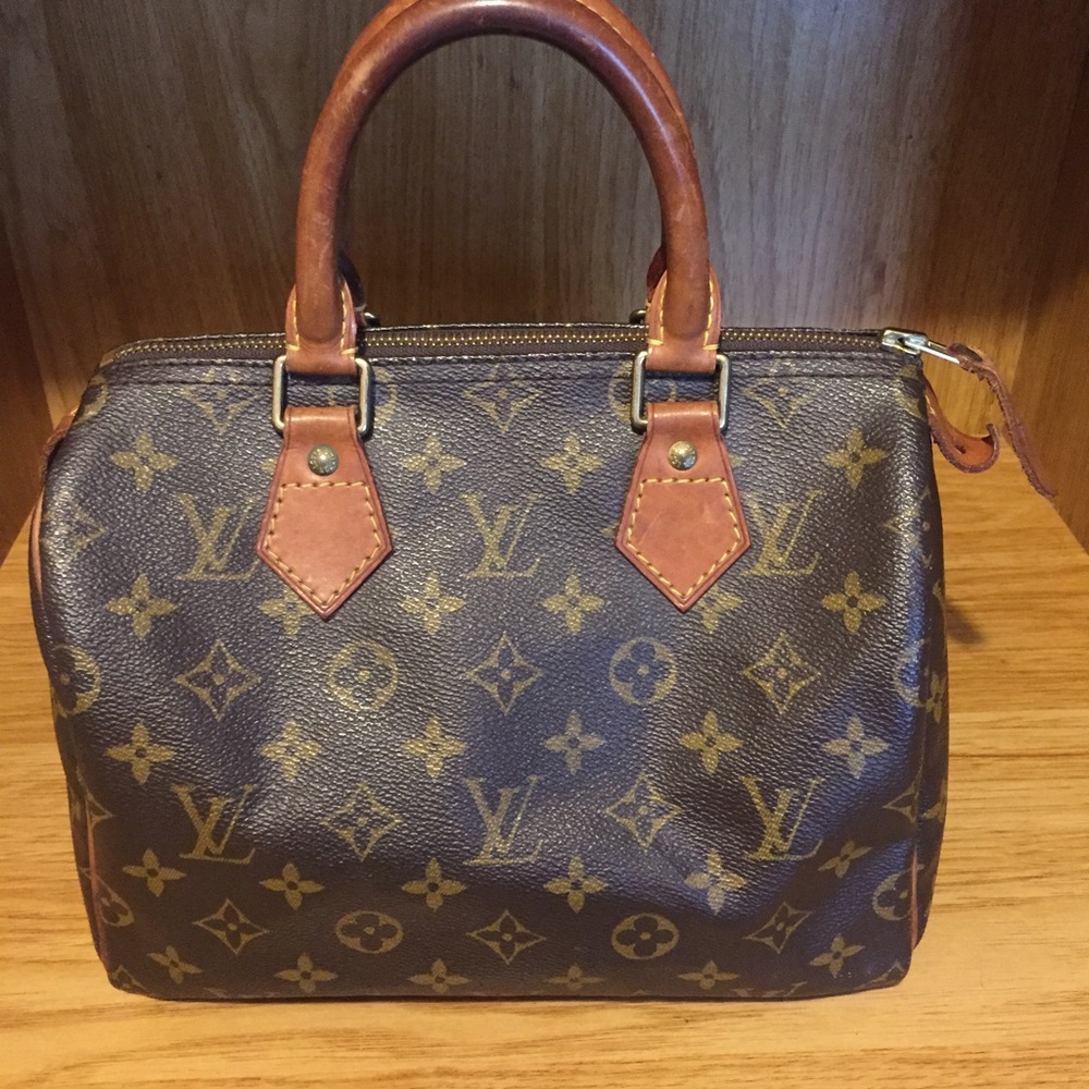 SOLDAuthentic  Louis Vuitton Speedy 25 w/Lock&key