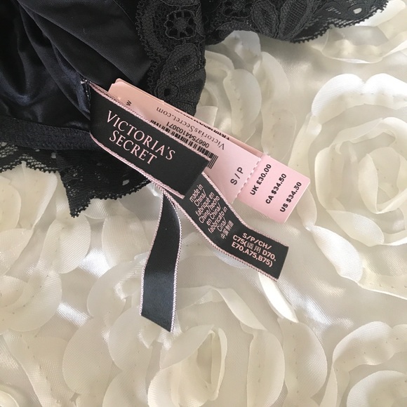 NWT Victoria's Secret lace bralette - Picture 5 of 6