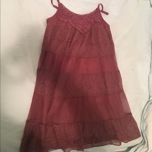 Maroon/burgundy dress! Knee length 🌸