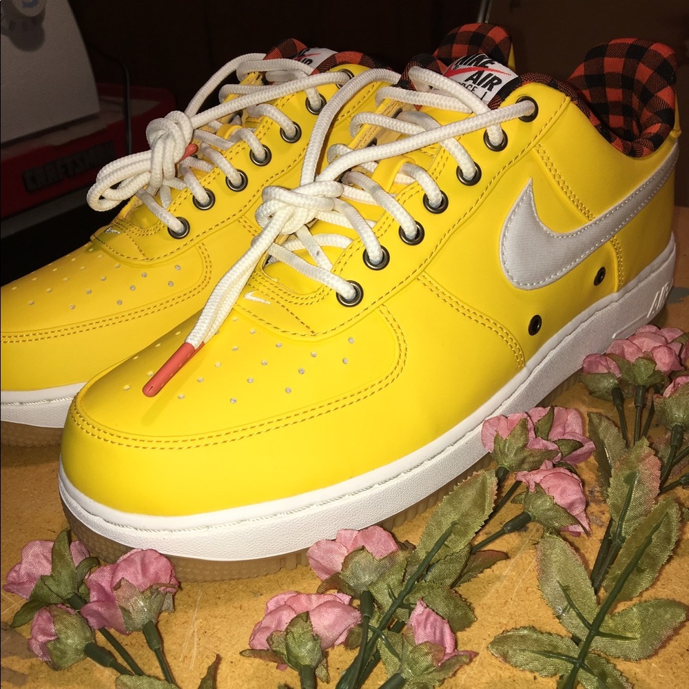 AIR FORCE ONE LOW YELLOW
