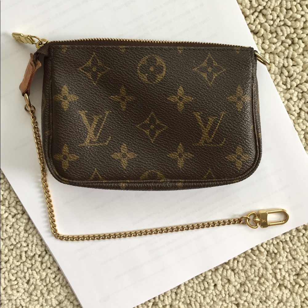 Mini pochette accessories- Louis Vuitton