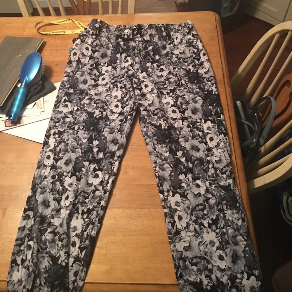 Workout pants