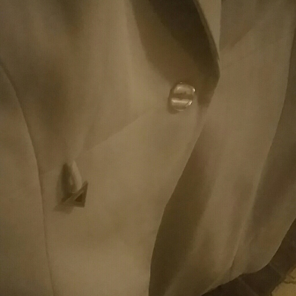Suit - Picture 4 of 4