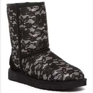 Ugg boots. Lace.