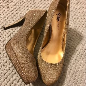 Gorgeous Silver And Gold Heels!