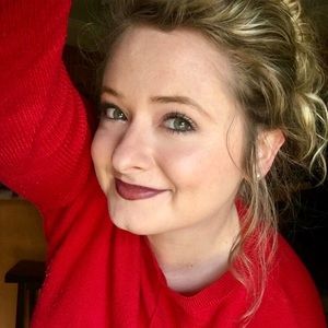 Meet your Posher, Becca