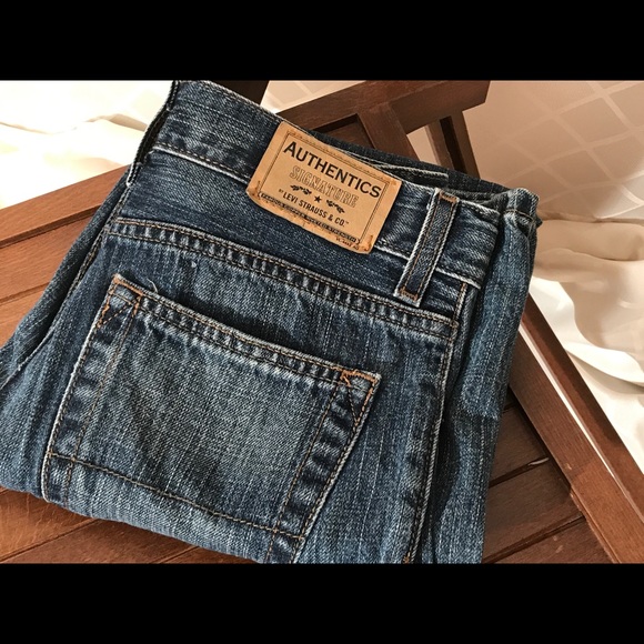 Authentic Signature Jeans - Picture 3 of 3