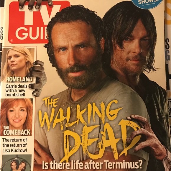 5 The Walking Dead magazines - Picture 2 of 4