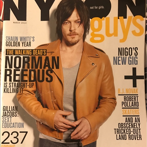 5 The Walking Dead magazines - Picture 4 of 4