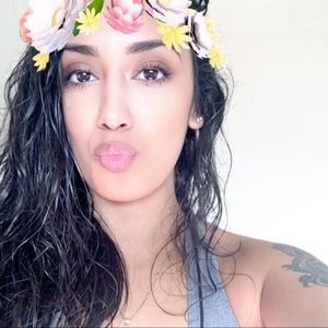 Meet your Posher, Gabriela