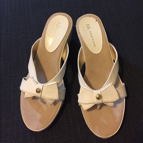 Anne Klein white sandals. Size 6.5. Never worn! - Picture 2 of 3