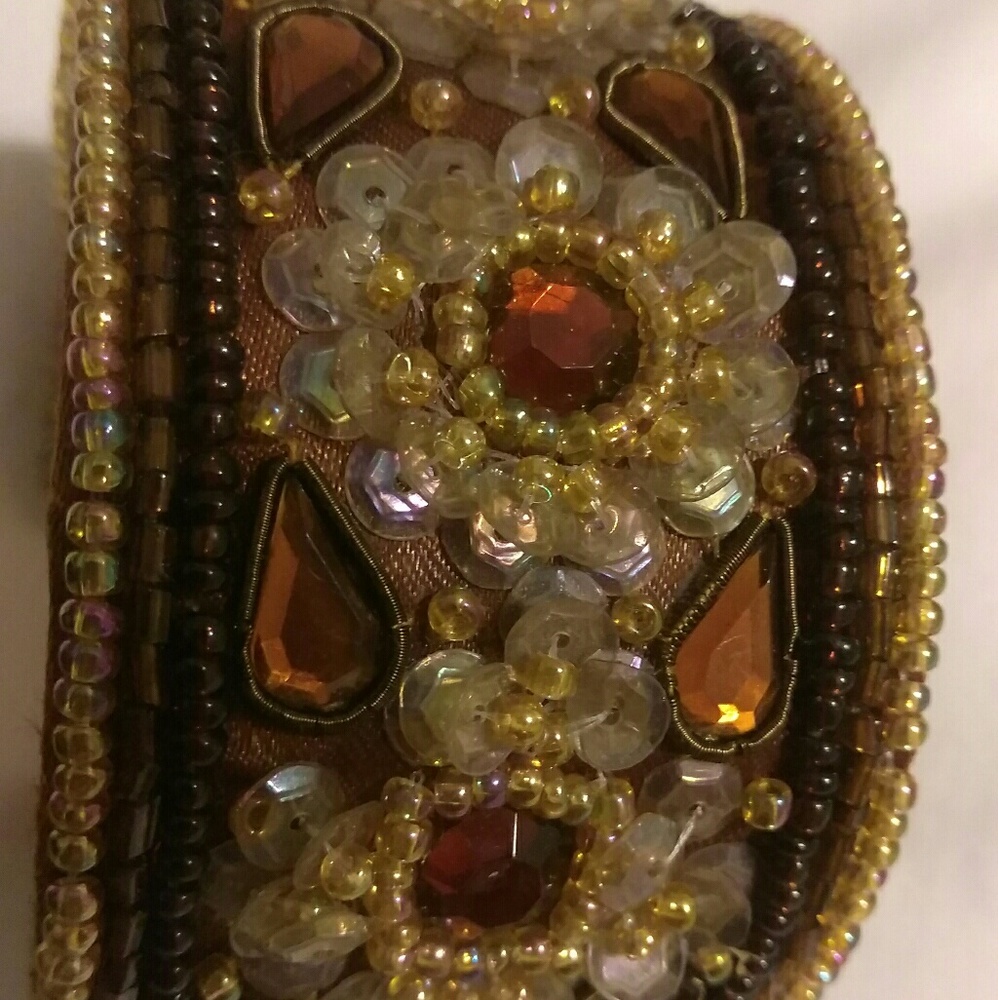 Bided and rocks bracelet