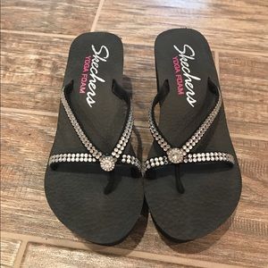skechers yoga foam 2017
