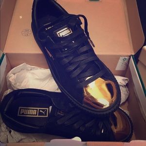 Puma Suede Gold Sneakers