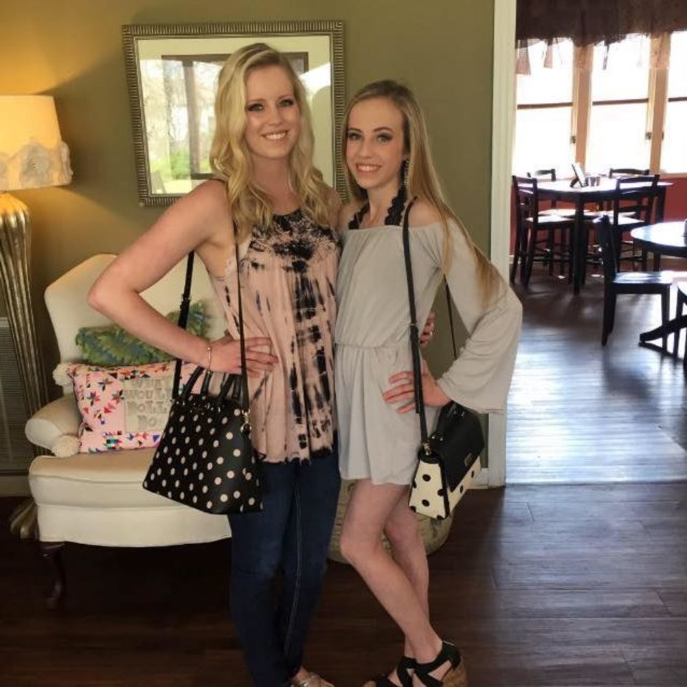 Meet your Posher, Carley