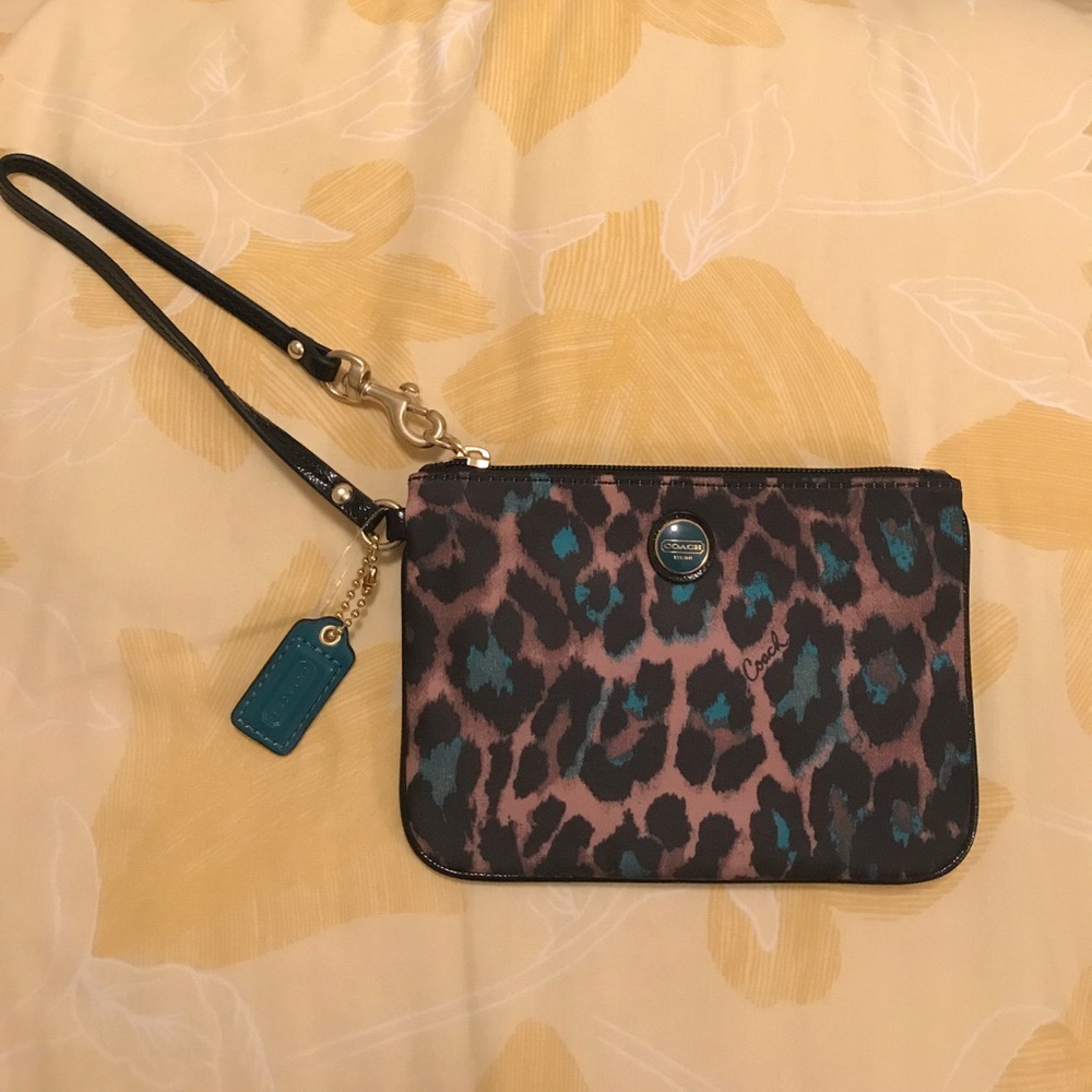 NWOT Coach wristlet