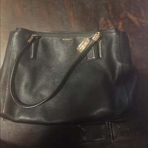 Broad body tote coach bag
