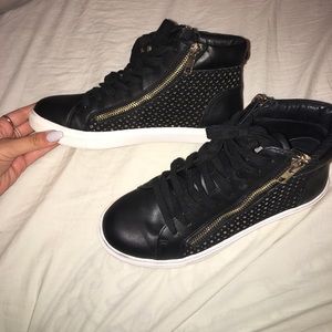 Steve Madden hightop sneakers