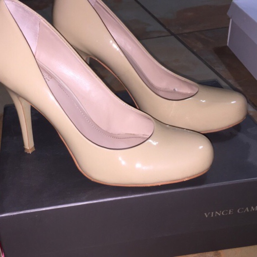Vince Camuto Heels Size 9 1/2