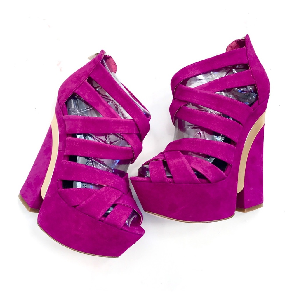 NWOT Dolce Vita Wedge Sali Magenta Suede