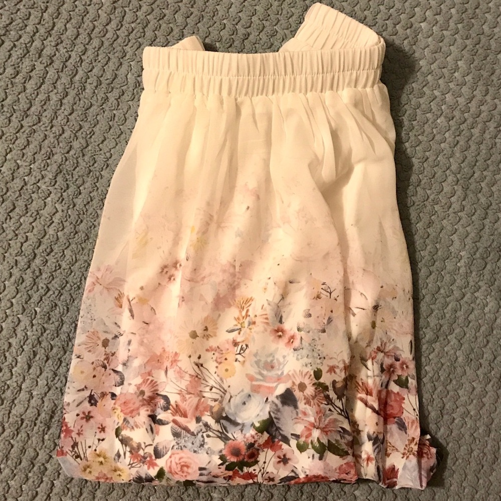 Floral detailed skirt