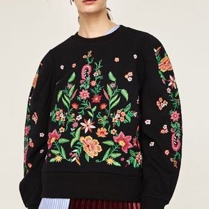 ZARA FLOWER EMBROIDERED SWEATSHIRT SMALL EUC