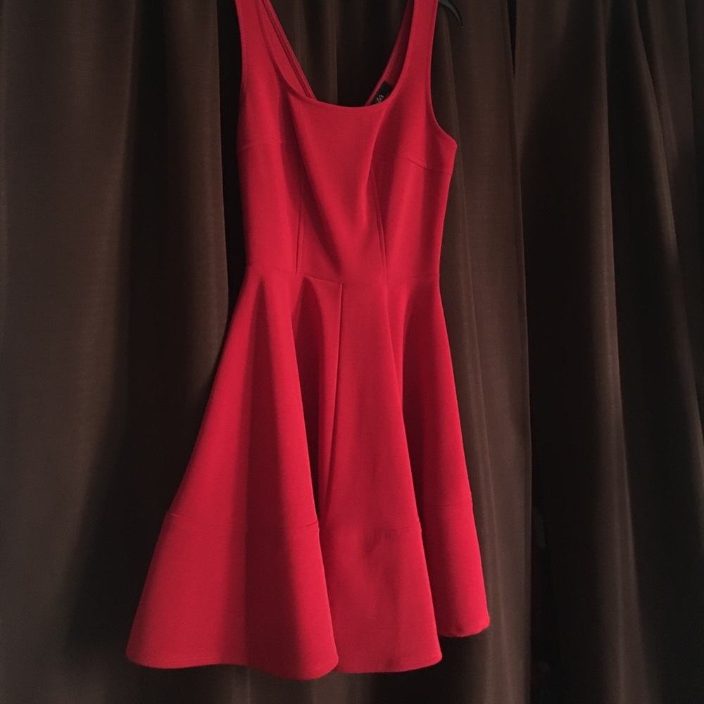 LULUs super cute red dress