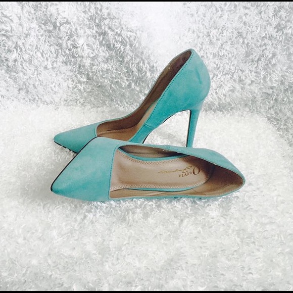 Pumps - Picture 2 of 3